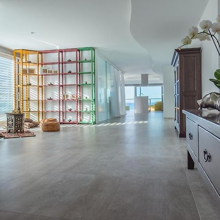 Marbell Daire Gandía Oda fotoğraf