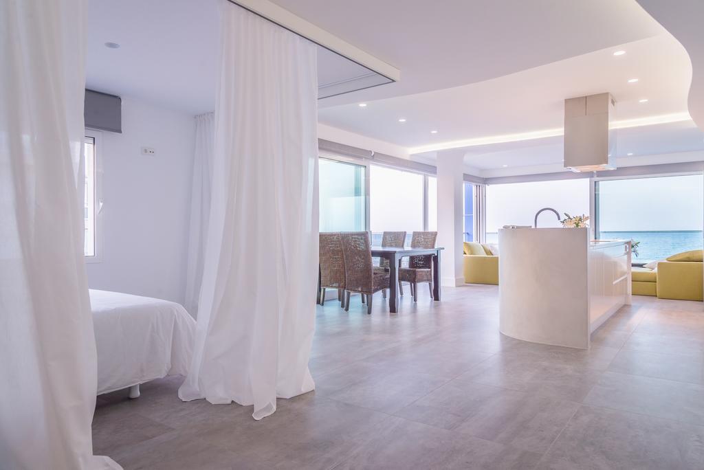 Marbell Daire Gandía Oda fotoğraf
